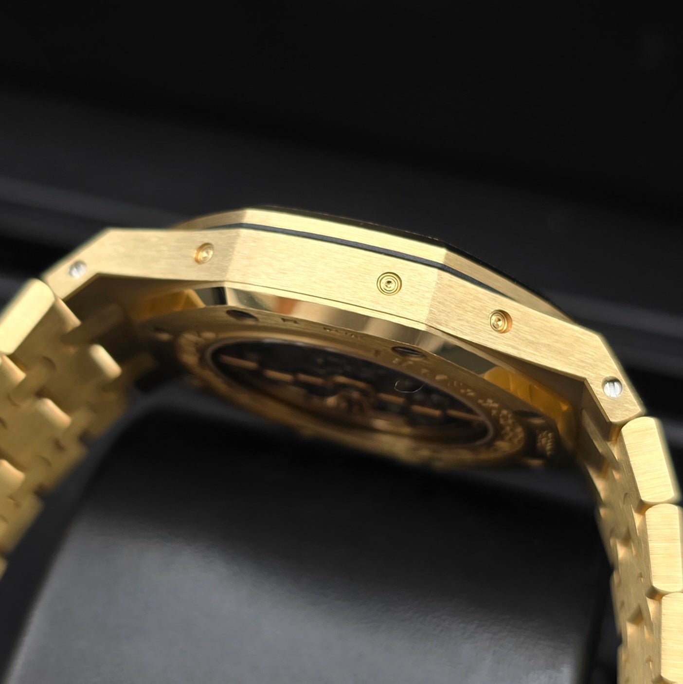 Audemars Piguet Royal Oak Perpetual Calendar 18k Yellow Gold With Original Box And Papers - Chronologic