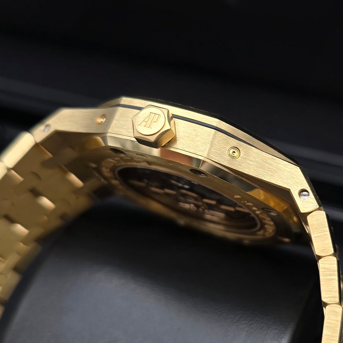 Audemars Piguet Royal Oak Perpetual Calendar 18k Yellow Gold With Original Box And Papers - Chronologic