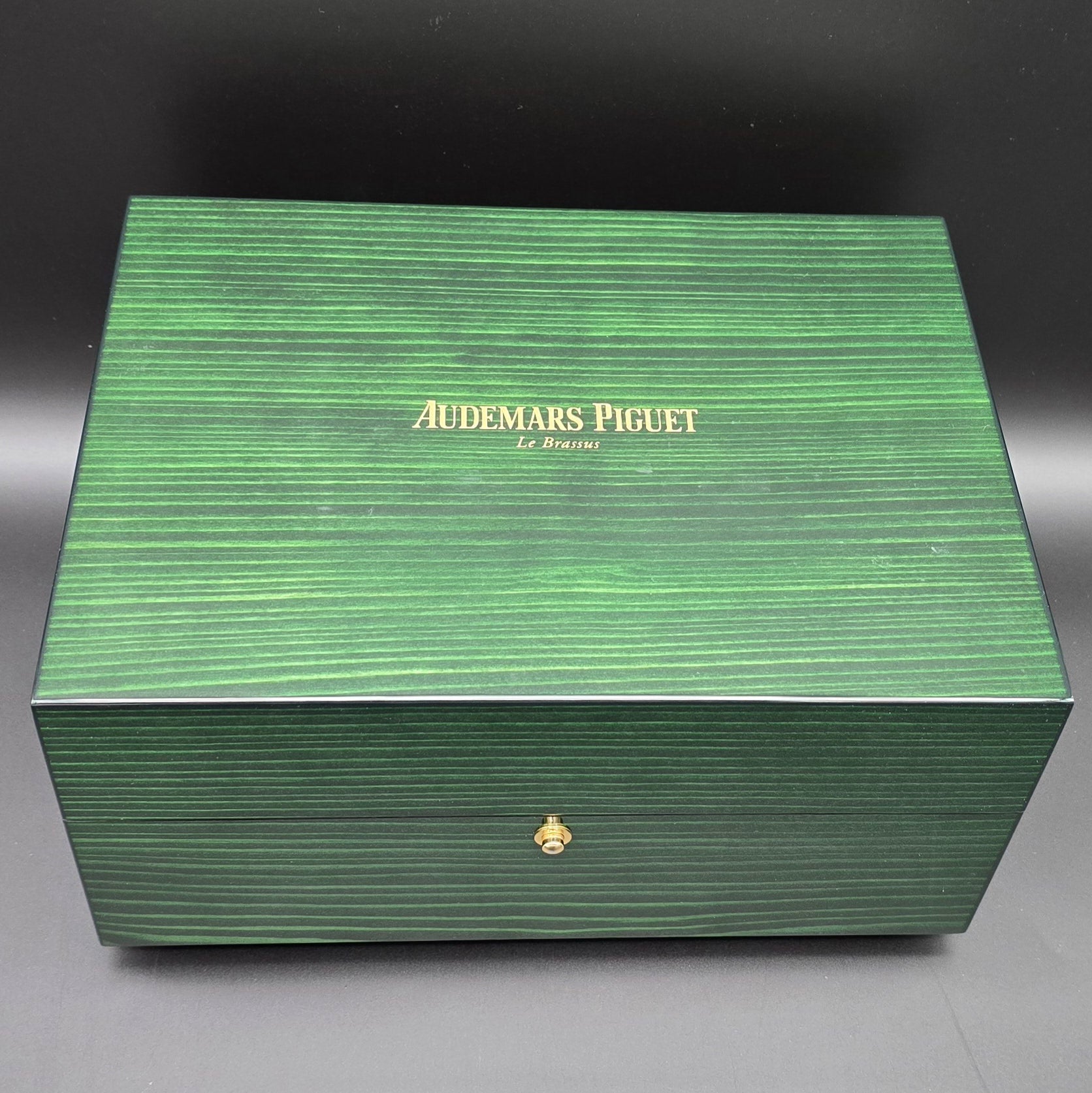 Audemars Piguet Royal Oak Perpetual Calendar 18k Yellow Gold With Original Box And Papers - Chronologic