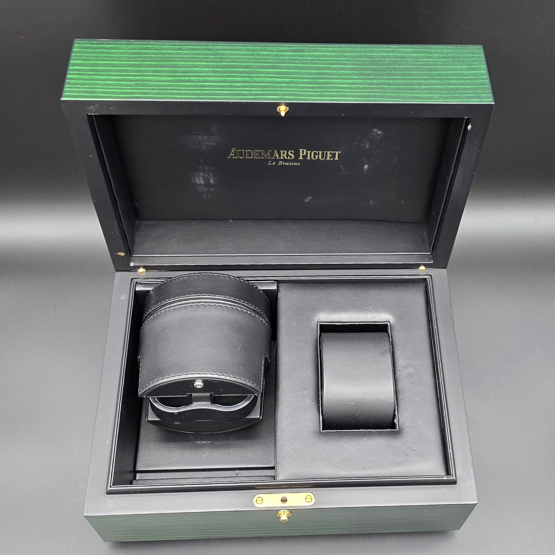 Audemars Piguet Royal Oak Perpetual Calendar 18k Yellow Gold With Original Box And Papers - Chronologic