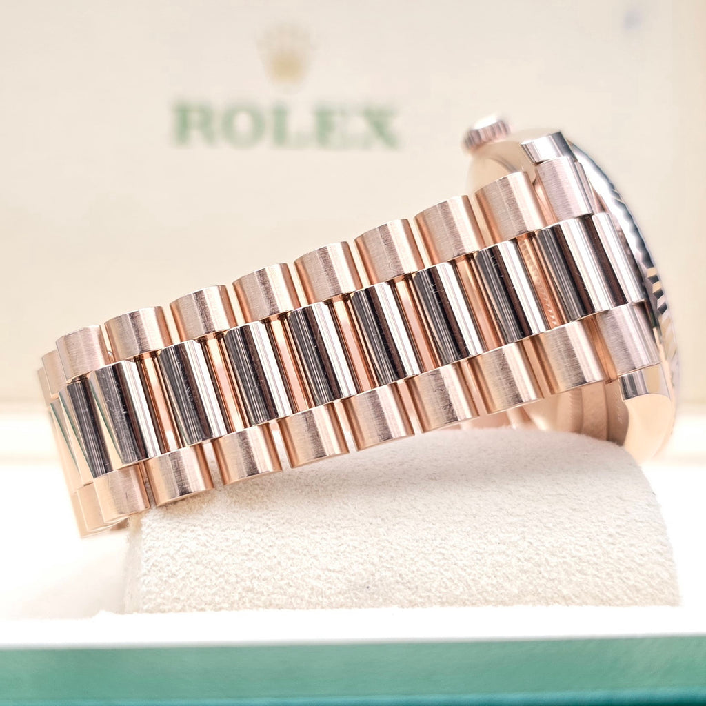 Rolex Day - Date 40 Extremely Rare Factory Eisenkiesel Stone Dial With Diamond Markers Complete Set - Chronologic