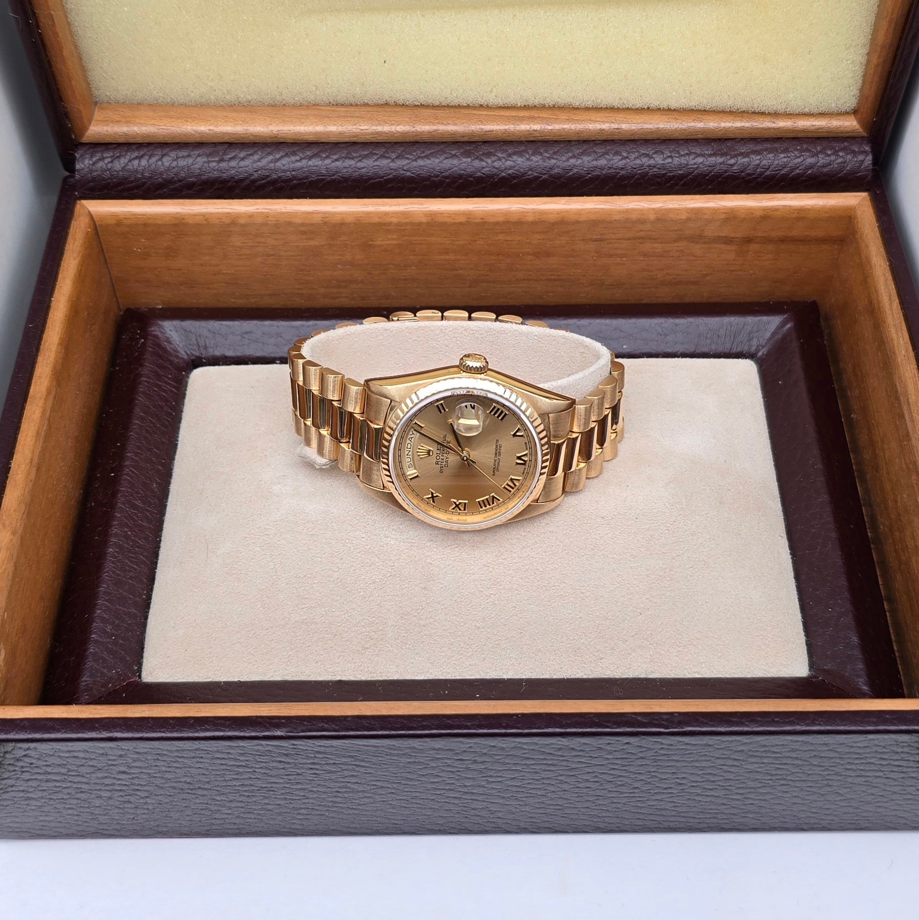 Rolex Day-Date 18k Yellow Gold 36mm